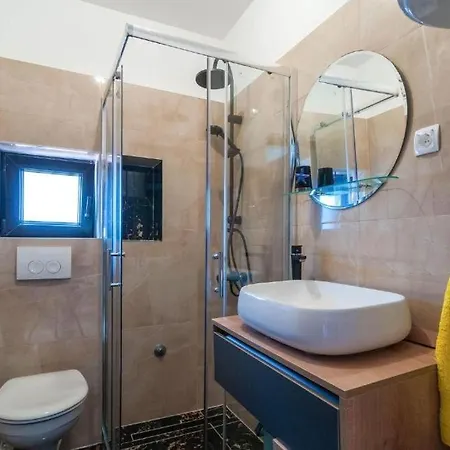 Lumos - Panoramic View & Olive Garden 4*